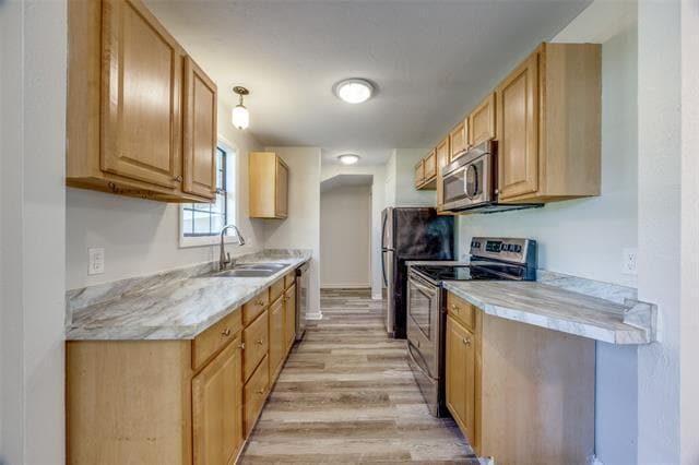 Building Photo - 1509 Mitchell Dr