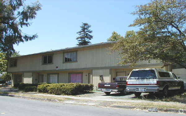 Building Photo - 723-729 Olive St