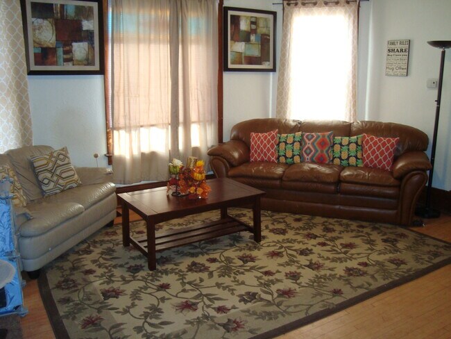 Living Room - 711 9th Ave S