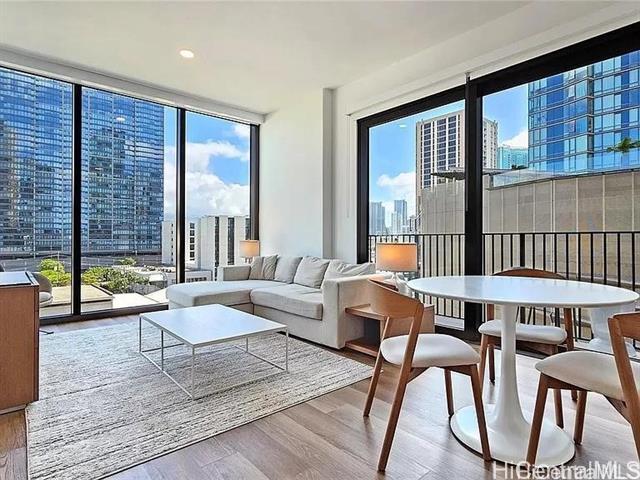 Foto principal - 987 Queen St
