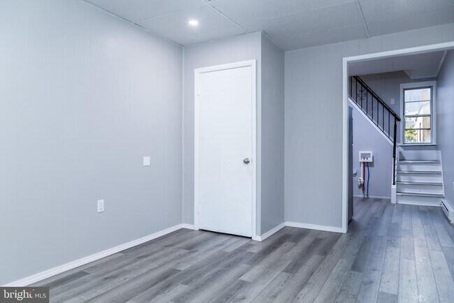 Foto del edificio - 134 1/2 W Spruce St