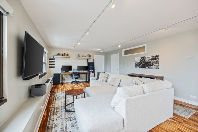 Foto del edificio - 1313 N Ritchie Ct