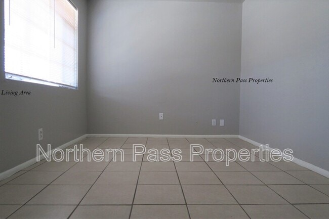 Building Photo - 4023 Thomason Ave