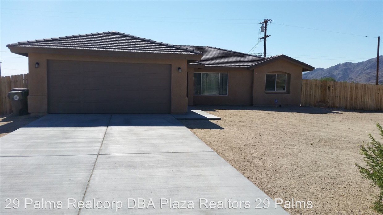 Foto principal - 4 br, 2 bath House - 6697 Cahuilla
