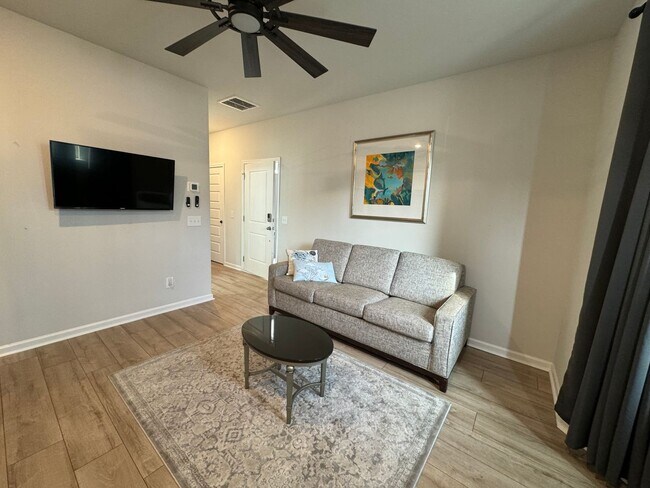 Foto del edificio - Furnished Mother-In-Law Suite – Clean, Spa...