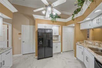 Building Photo - 128 Heritage Way