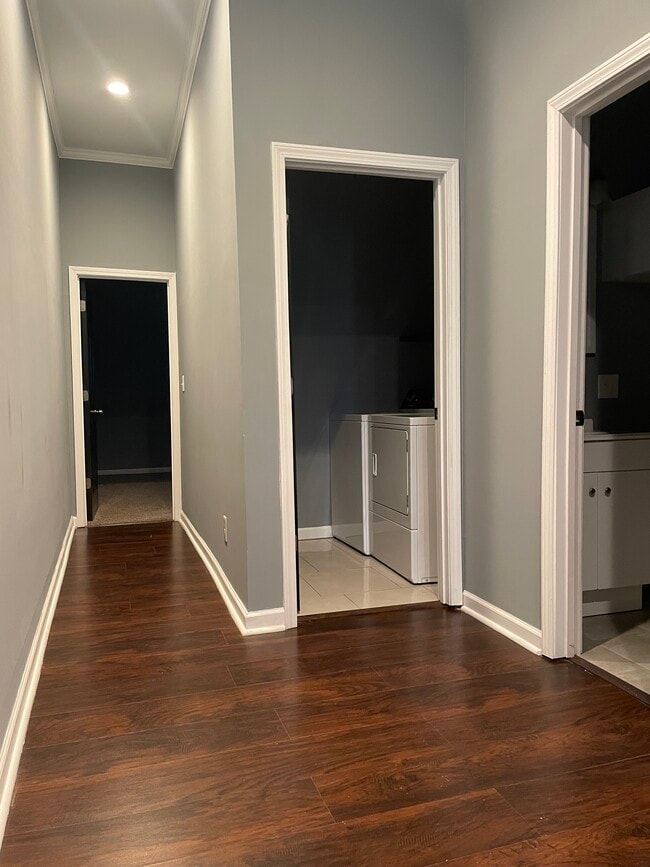 2nd floor - Laundry - 3303 Michigan Ave