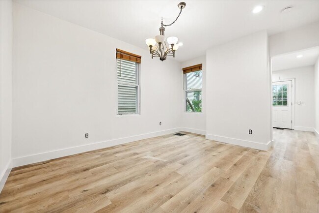Building Photo - 434 Fairmount Ave