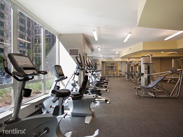 Foto del edificio - Studio, 1 bath  - 213 W Washington #2405