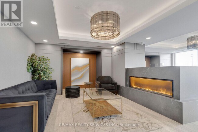 Building Photo - 5055 Greenlane