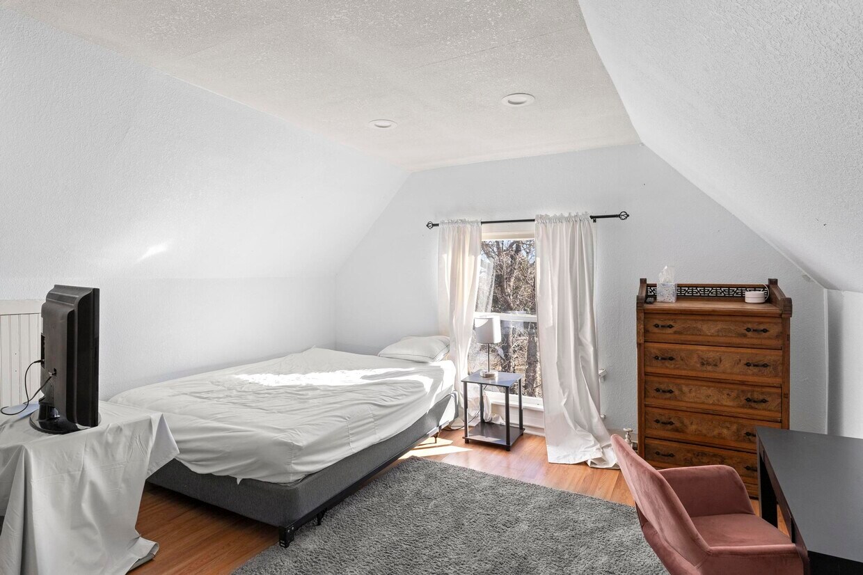 Foto principal - 312 N Cascade Ave