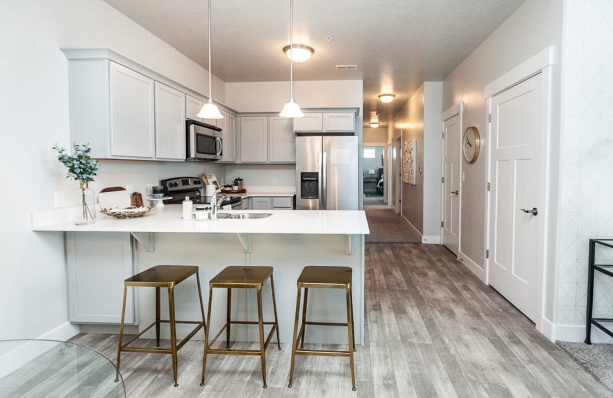 13032 South Tortola Drive, Herriman, UT 84096 Condo for Rent in