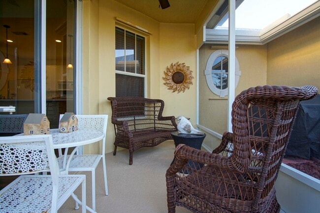 Building Photo - 10751 SW West Park Ave