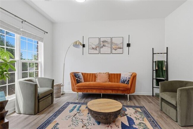 Foto del edificio - 2540 Lansing Ln