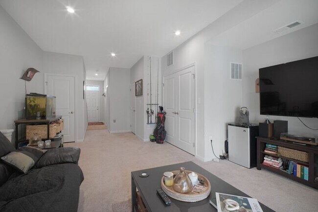 Foto del edificio - 535 View Point Way