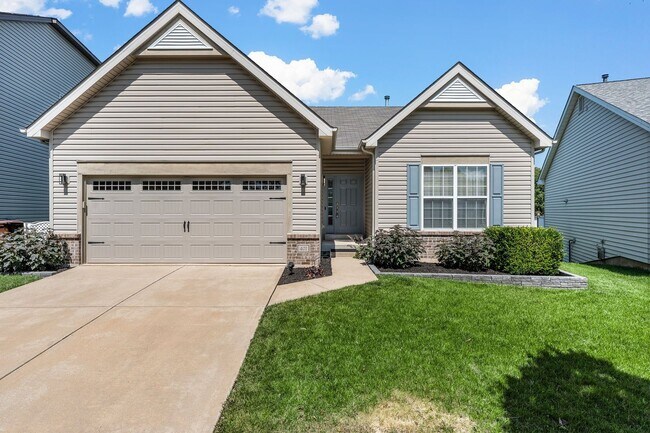 Building Photo - Beautiful 3-Bed, 3-Bath Home in Excellent ...