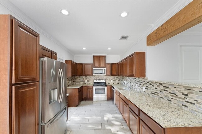 Building Photo - 3020 Great Valley Dr