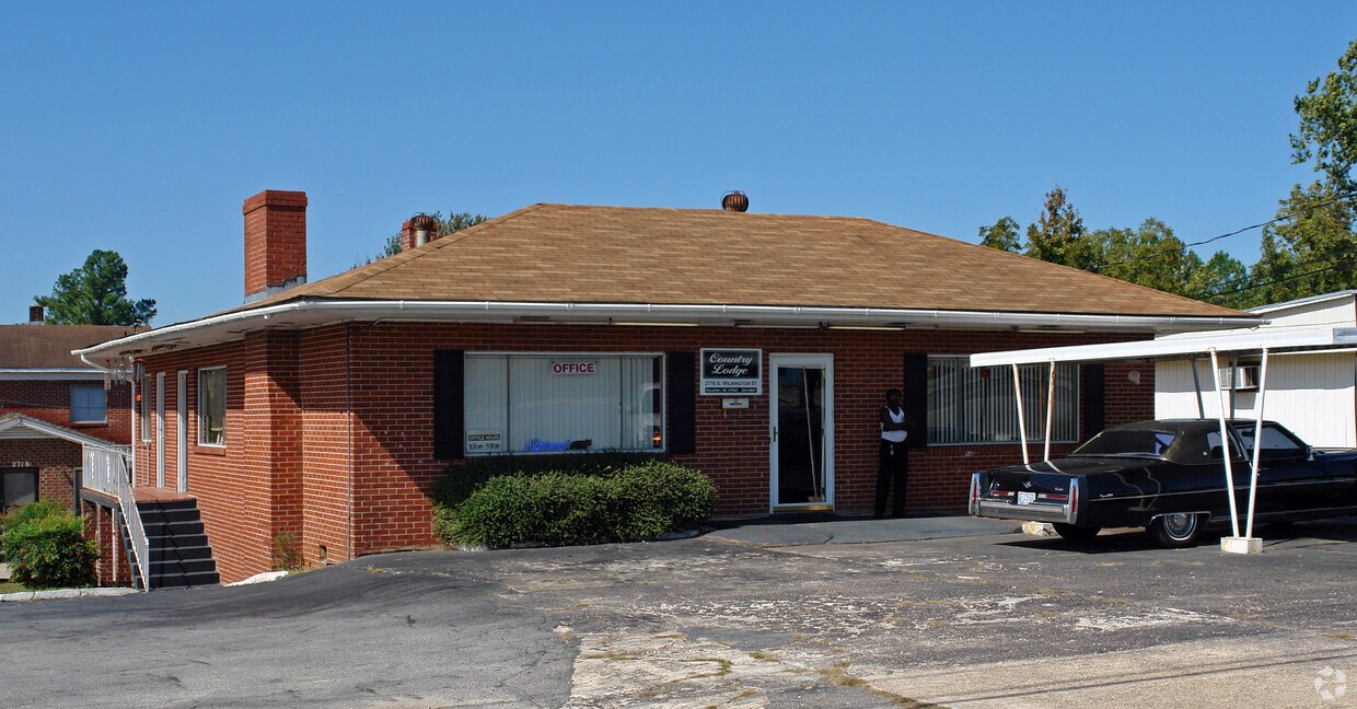 Building Photo - 2716 S Wilmington St
