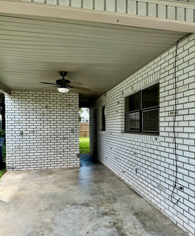 Building Photo - South Tampa Rental