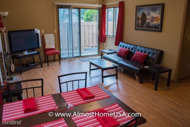 Building Photo - 2 br, 2 bath Townhome - 13** W 18th Ave