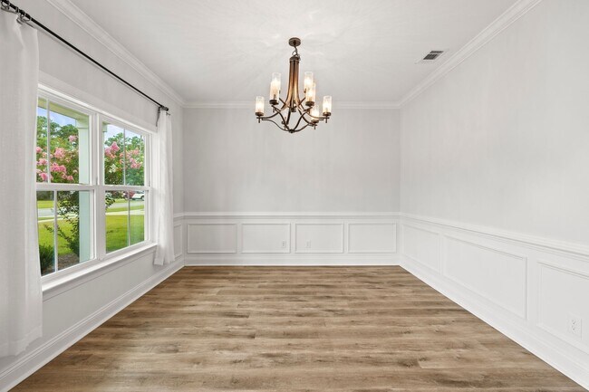 Foto del edificio - BEAUTIFUL HOME IN WATERWAYS!