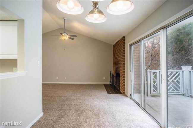 Building Photo - 2 br, 2 bath Condo - 9401 S Vicksburg Park Ct