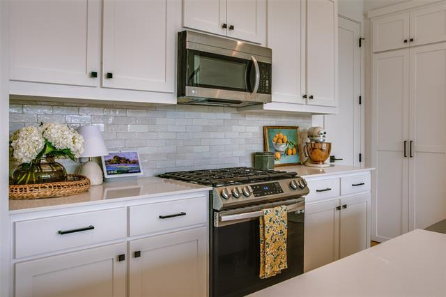 Foto del edificio - 6039 Lewis St