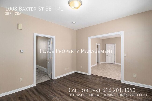 Foto del edificio - 1008 Baxter St SE #1 - Updated 3 Bed/1.5 Bath