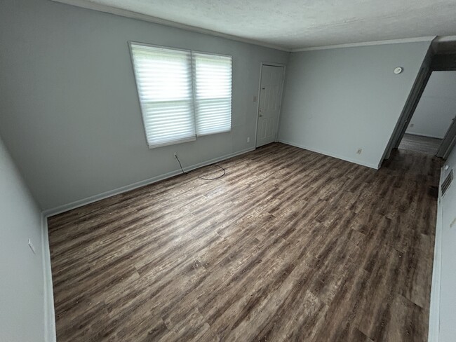 Foto del edificio - 909 Giddings St