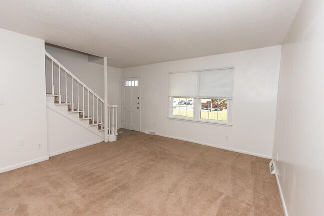 Building Photo - 331 Richlands Ave