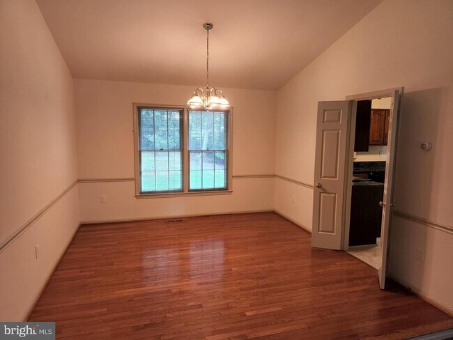 Building Photo - 20521 Highland Hall Dr
