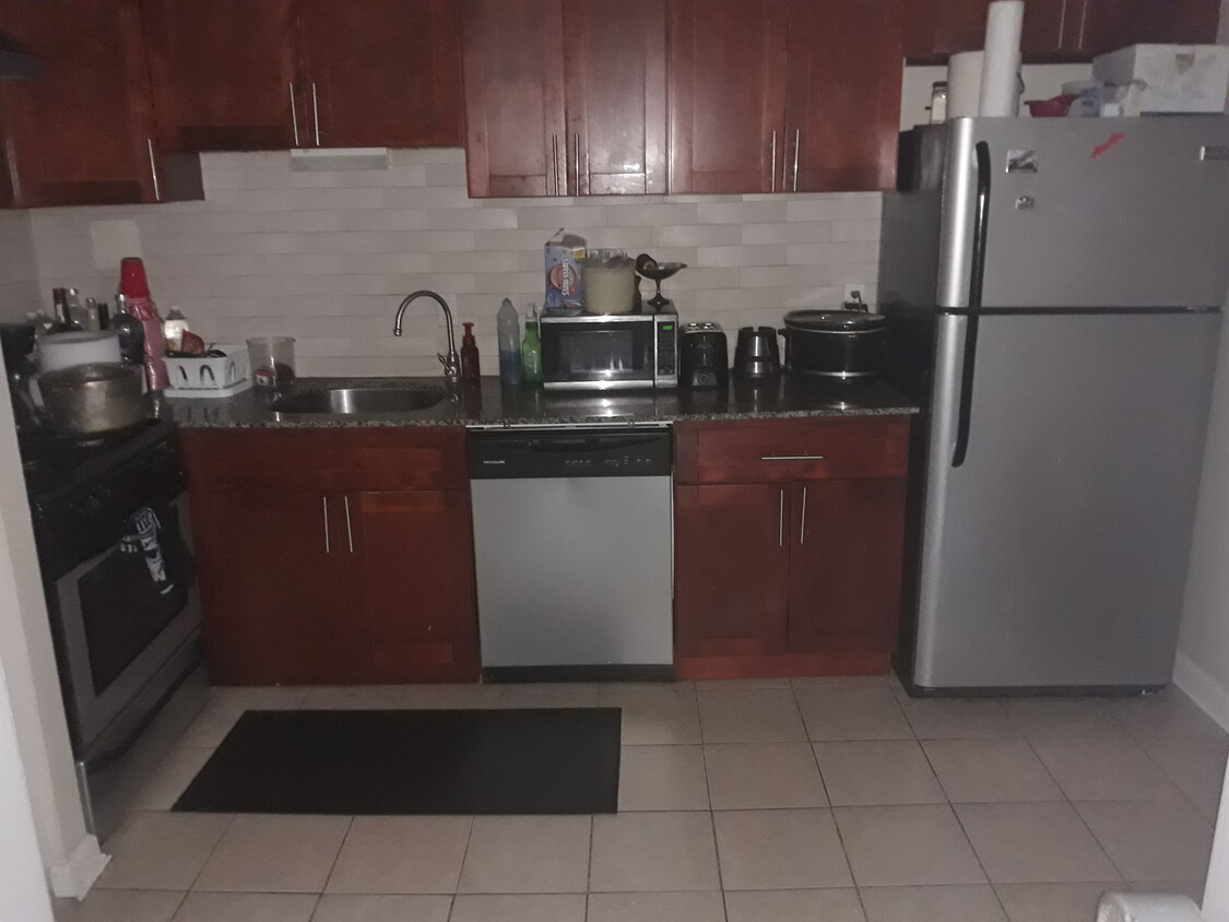 Primary Photo - 9170 Edmonston Rd