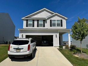 Building Photo - Room in House on Moore Crk Dr