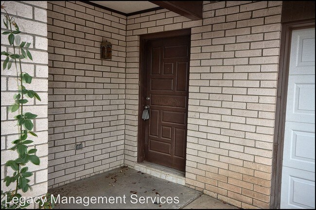 Building Photo - 217 Palmary Dr