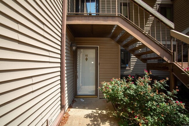 Building Photo - 12100 Rainwood Rd