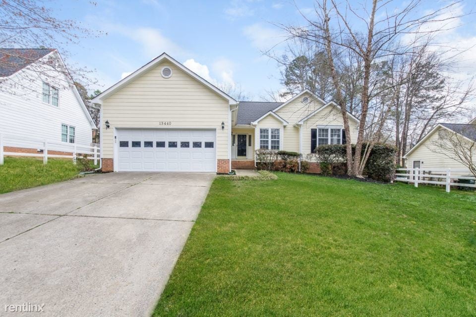 Primary Photo - 13440 Kintyre Ct
