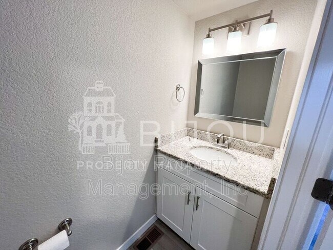Building Photo - 4908 Wolf Moon Dr