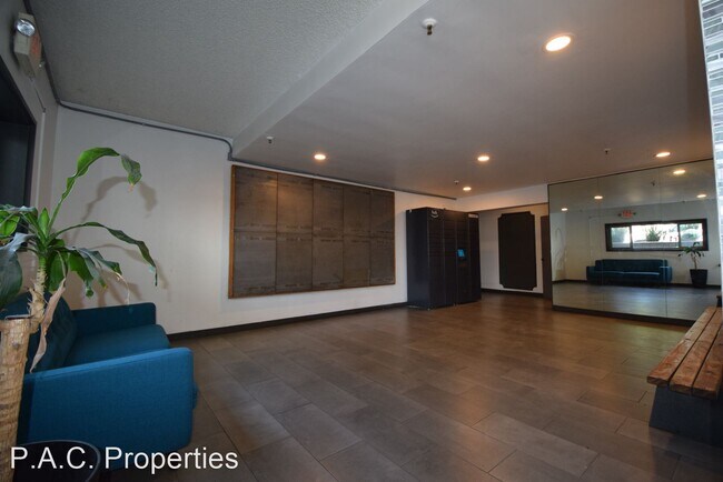 Building Photo - 1 br, 1 bath Apartment - 11310 Camarillo S...