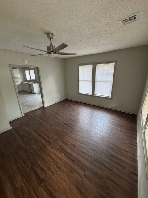 Building Photo - 787 Moon St