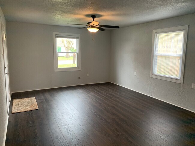 Foto del edificio - 2306 28th Ave N