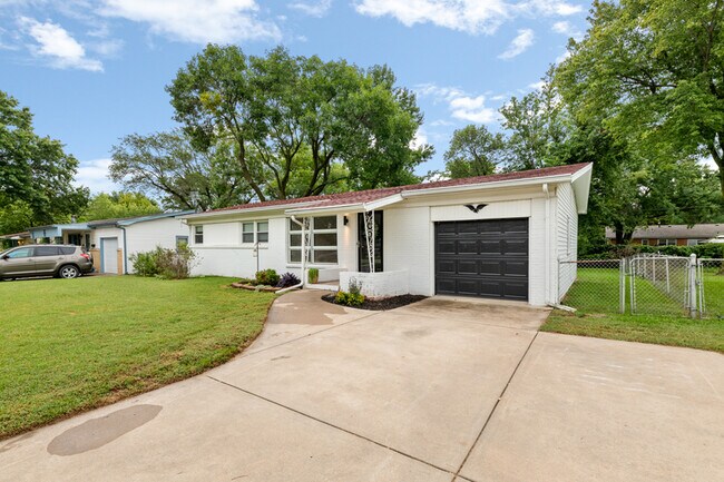 Foto del edificio - 211 E Meadowlark Rd