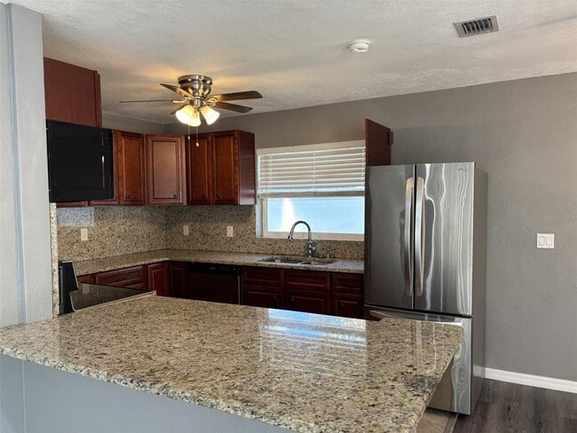 Foto del edificio - 4940 Shell Stream Blvd