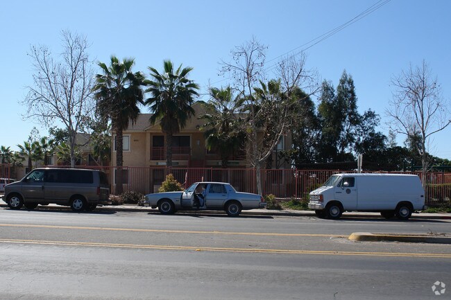 Foto del edificio - Garden View Apartments