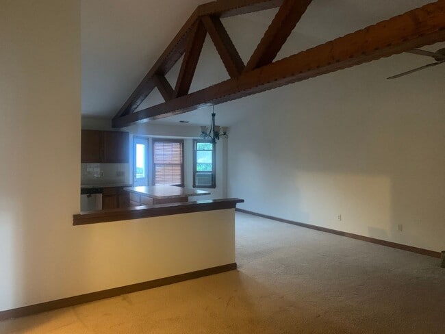 Building Photo - Little Creek (Hampton)