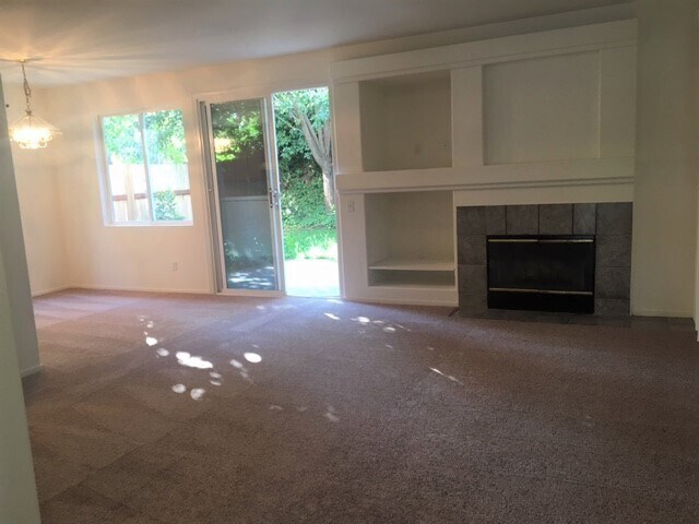 Foto del edificio - Three bedroom in gated community.