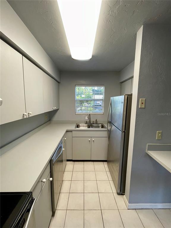 Building Photo - 2915 SW 38th Pl