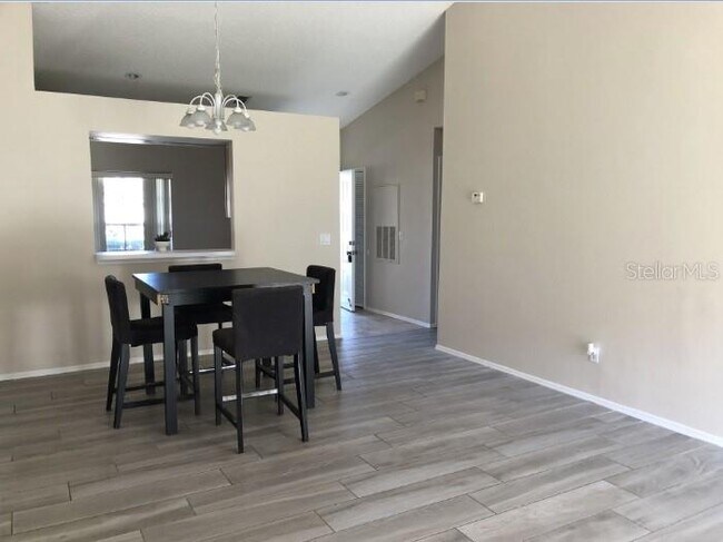 Building Photo - 1244 Barefoot Bay Dr
