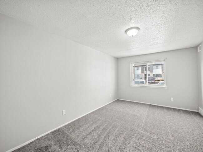 Building Photo - 11390 Brydan St