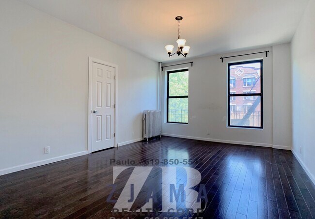 Foto del edificio - 392 St Johns Pl