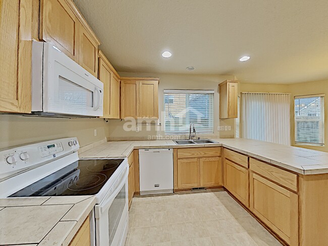 Building Photo - 9309 NE 81st St